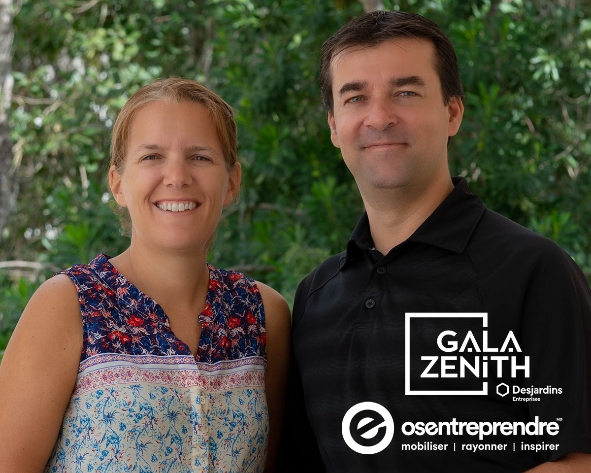 Photographie portrait des deux propriétaires de Nadeau Photo Solution, Caroline Hamel et Patrick Nadeau